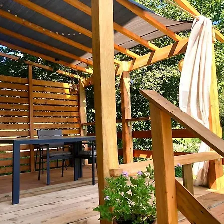 Des Sisampas- Terrasse Privee, Vue Aux Montages